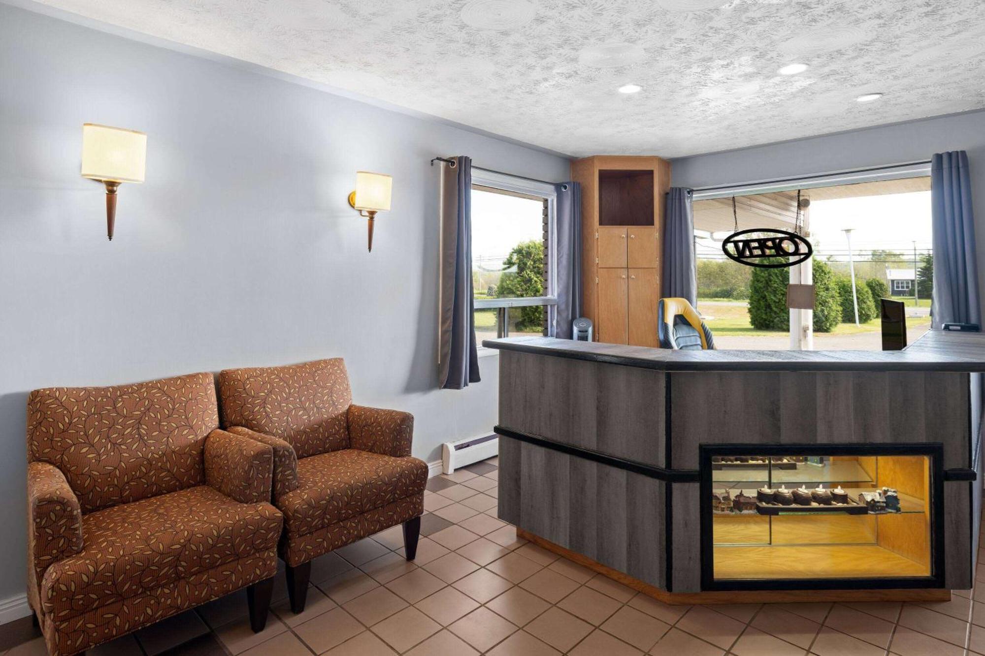 Travelodge By Wyndham Grand Falls Ngoại thất bức ảnh